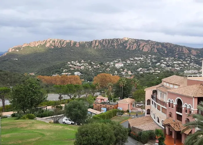 Huuummm C'est La ! Beau T2 Cap Esterel Village Avec Clim ! * Saint-Raphaël